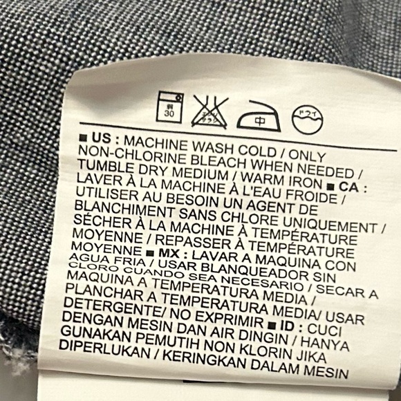 Old Navy Embroidered Gray Chambray Round Neck Top Blouse Size L - Picture 8 of 11